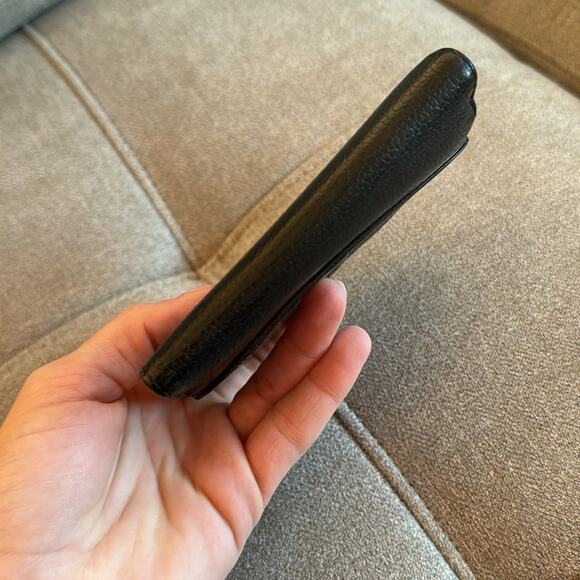 Authentic CHANEL Black Caviar Leather Timeless 'CC' Compact Wallet 4.5” x 4” - Picture 6 of 13